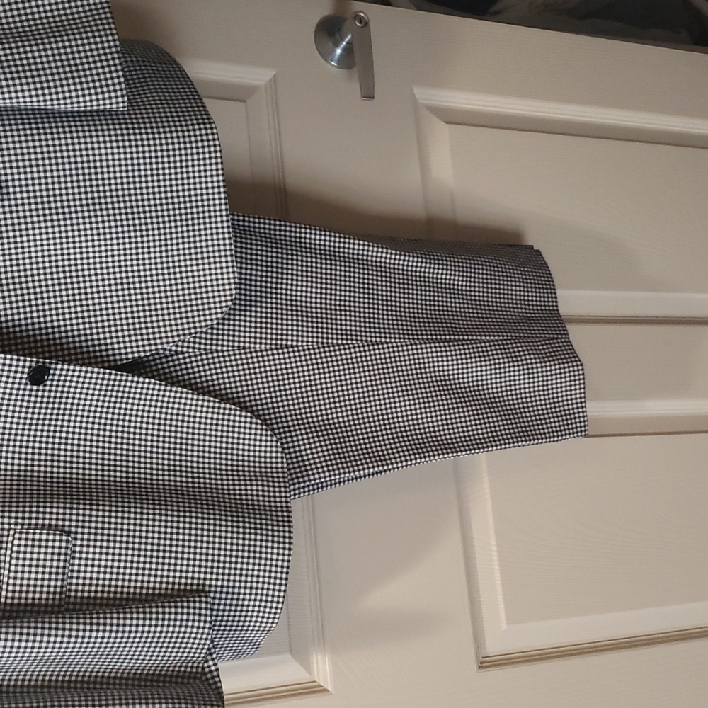Mens suit - Picture 2 of 2